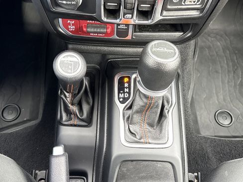 Used 2021 Jeep Gladiator Mojave image 17