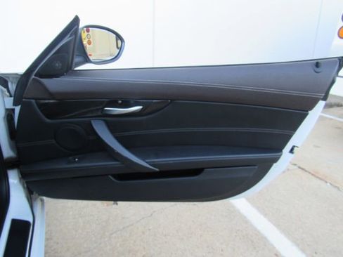 Used 2013 BMW Z4 sDrive28i image 22