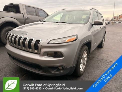 Used 2016 Jeep Cherokee Latitude w/ Comfort/Convenience Group image 2