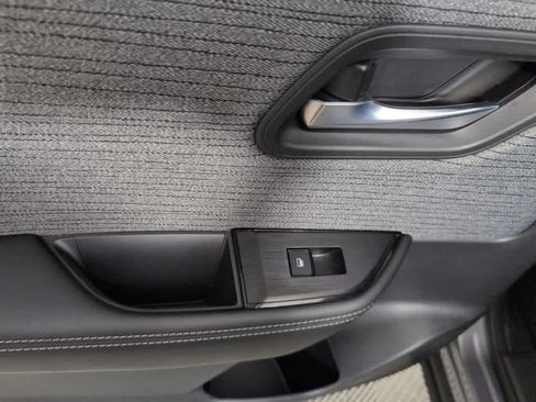 Used 2023 Nissan Rogue SV FWD image 21