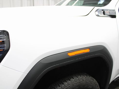 Used 2025 GMC Sierra 2500 AT4 image 52