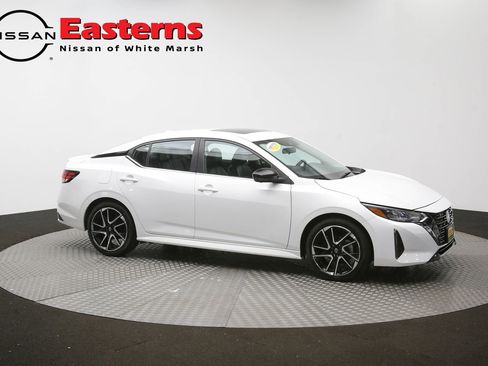 Used 2024 Nissan Sentra SR w/ SR Premium Package FWD image 47