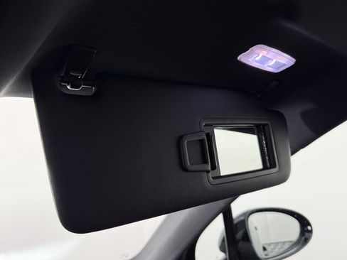 Used 2025 Porsche Macan S image 28