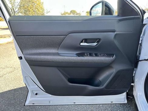 New 2026 Nissan Kicks SV image 14