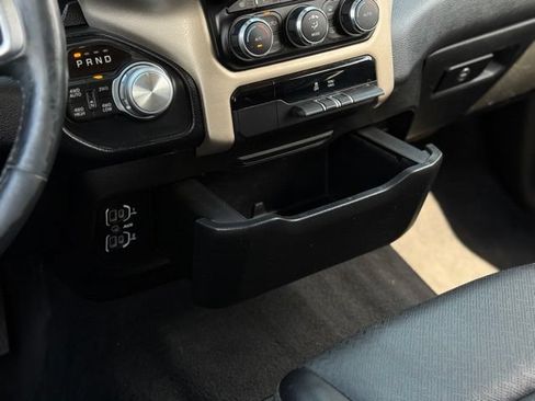 Used 2019 RAM 1500 Laramie AWD/4WD image 22