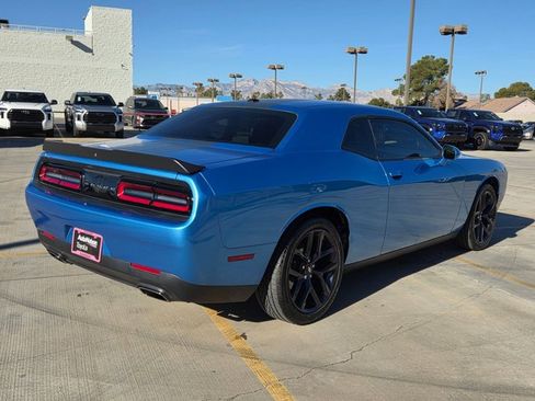 Used 2019 Dodge Challenger SXT w/ Blacktop Package image 5