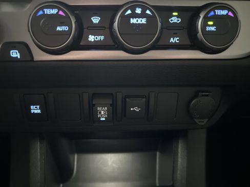 Certified 2023 Toyota Tacoma SR5 image 20