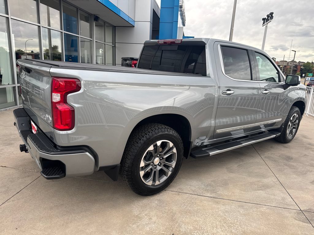Used 2026 Chevrolet Silverado 1500 High Country w/ Technology Package AWD/4WD image 5