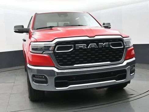 Used 2025 RAM 1500 Big Horn AWD/4WD image 3