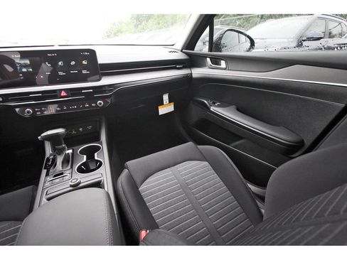 New 2026 Kia K5 LXS FWD image 11