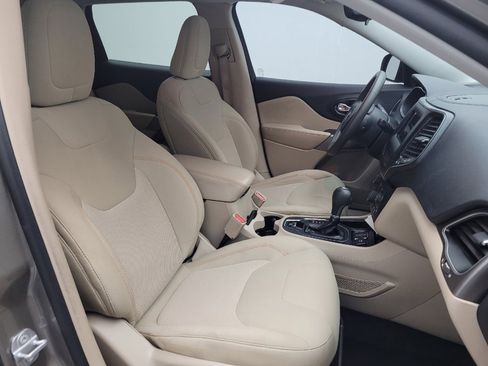 Used 2021 Jeep Cherokee Latitude image 21