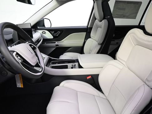 New 2026 Lincoln Aviator Reserve AWD/4WD image 13