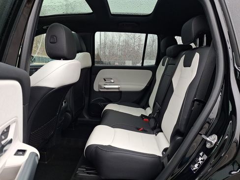 Certified 2023 Mercedes-Benz GLB 250 4MATIC image 10