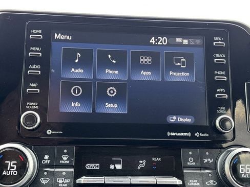 Used 2021 Toyota Highlander XLE image 34