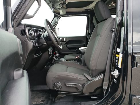 Used 2023 Jeep Gladiator Sport AWD/4WD image 19
