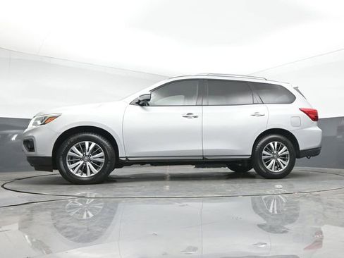 Used 2018 Nissan Pathfinder SL AWD/4WD image 38