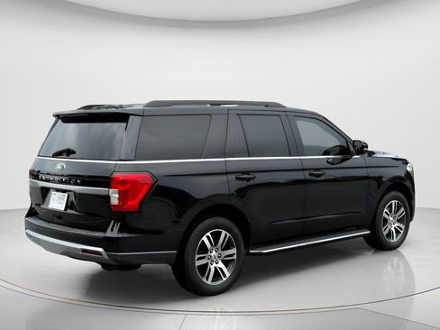 Used 2022 Ford Expedition XLT AWD/4WD image 5