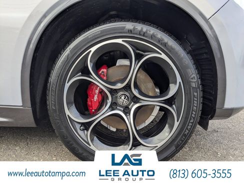 Used 2022 Alfa Romeo Stelvio Ti image 10