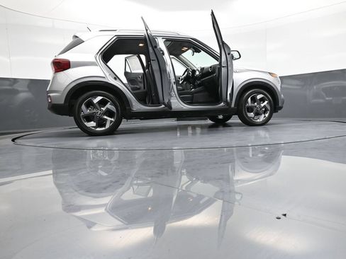 Certified 2024 Hyundai Venue SEL FWD image 48
