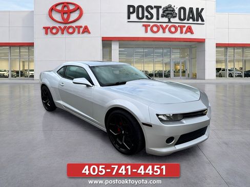 Used 2015 Chevrolet Camaro LS RWD image 3