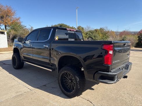 Used 2020 Chevrolet Silverado 1500 High Country w/ Technology Package image 3