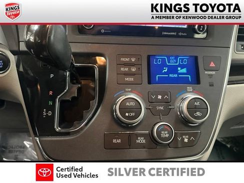 Used 2019 Toyota Sienna XLE w/ XLE Navigation Package AWD/4WD image 17