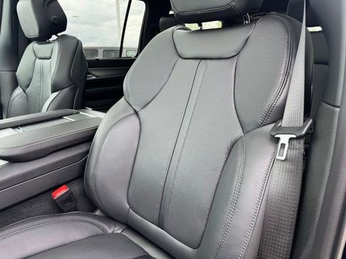 New 2026 Jeep Grand Wagoneer Limited AWD/4WD image 30