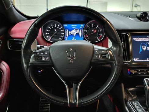 Used 2019 Maserati Levante GTS image 10