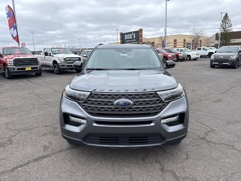 Certified 2022 Ford Explorer XLT w/ XLT Sport Appearance Package AWD/4WD image 3
