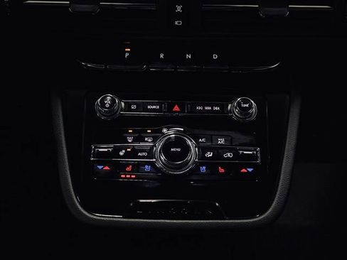 Used 2022 Lincoln Corsair AWD w/ Equipment Group 101A image 33