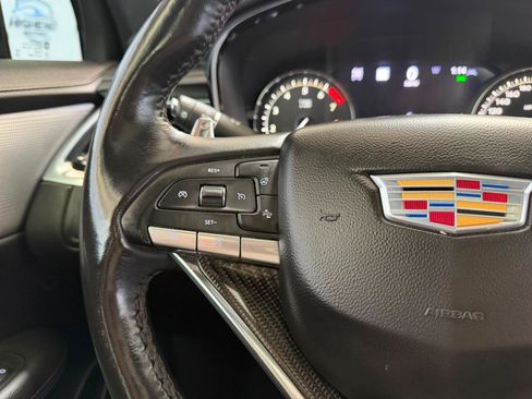 Used 2024 Cadillac XT6 Sport w/ Technology Package AWD/4WD image 34