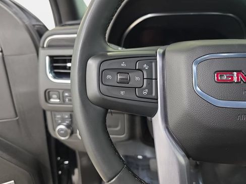 Used 2024 GMC Yukon XL SLT w/ SLT Luxury Package AWD/4WD image 17
