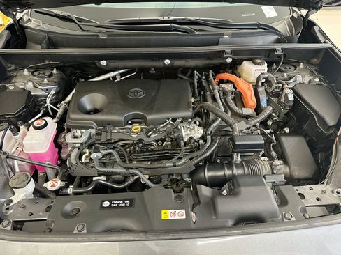 Used 2025 Toyota RAV4 LE AWD/4WD image 34