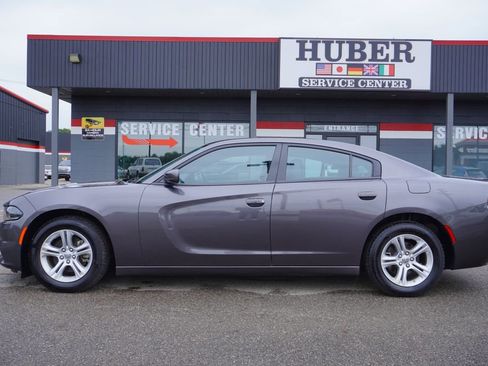 Used 2022 Dodge Charger SXT w/ Leather Interior Group image 4