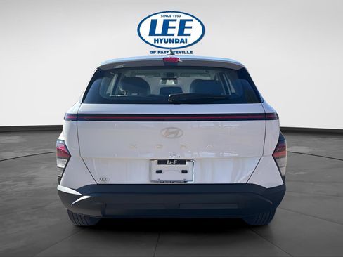 New 2026 Hyundai Kona SE image 5