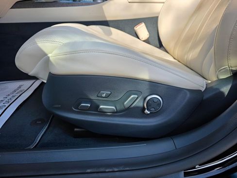 Used 2024 Genesis G80 image 18