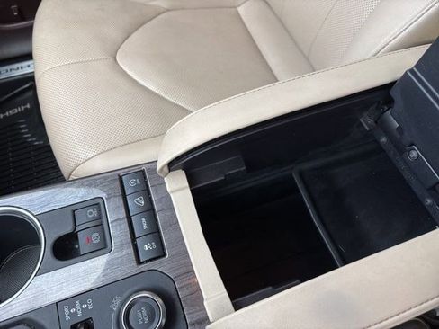 Used 2020 Toyota Highlander Limited image 27