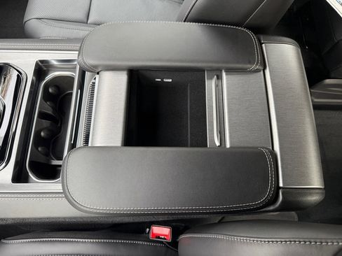 New 2025 Jeep Wagoneer L Series II w/ Premium Group I image 39