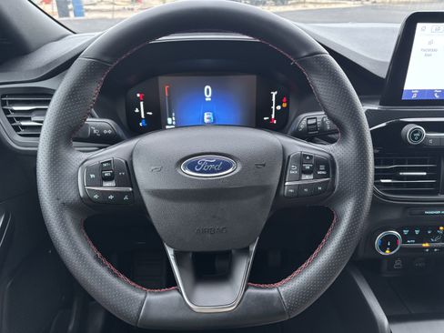 Used 2025 Ford Escape ST-Line AWD/4WD image 16