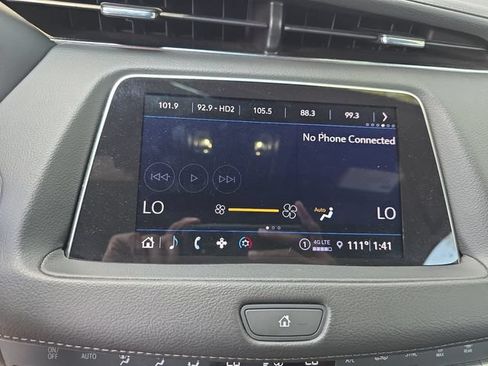 Used 2023 Cadillac XT4 Premium Luxury AWD/4WD image 19