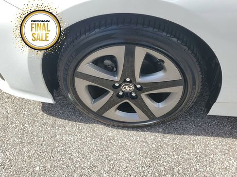 Certified 2022 Toyota Prius Limited image 10