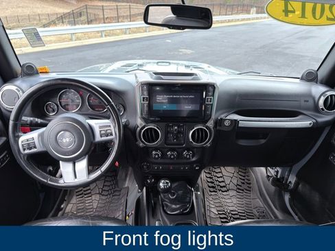 Used 2014 Jeep Wrangler Unlimited Rubicon image 15