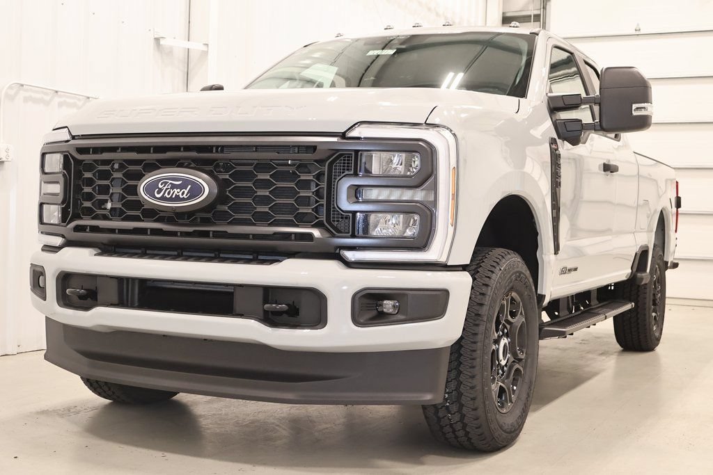 New 2026 Ford F350 XL w/ STX Appearance Package AWD/4WD image 4