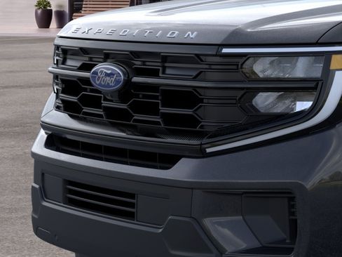 New 2026 Ford Expedition Active AWD/4WD image 17