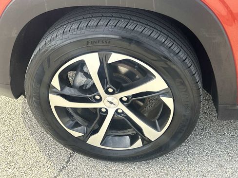 Used 2024 Chevrolet Trax RS w/ Driver Confidence Package image 30