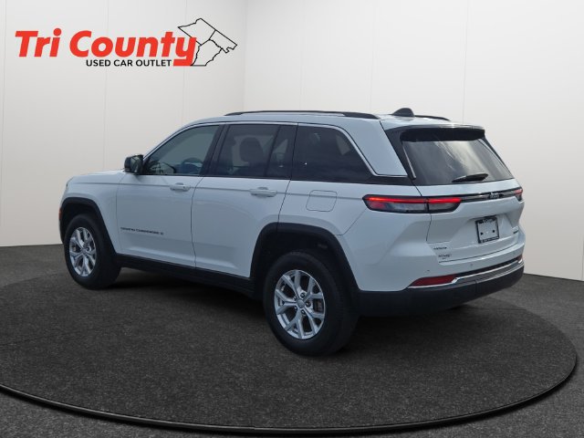 Used 2023 Jeep Grand Cherokee Limited AWD/4WD image 6