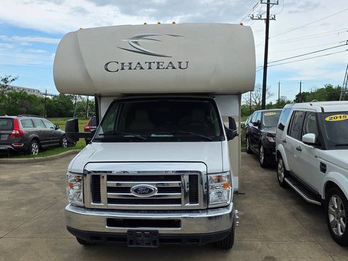 Used 2017 Ford E-450 and Econoline 450 Super Duty w/ Motorhome Prep Package RWD image 3