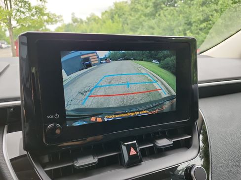 Used 2026 Toyota Corolla LE FWD image 3