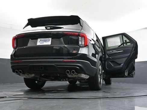 New 2026 Ford Explorer ST image 40