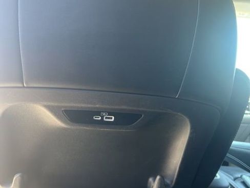 Used 2023 Chrysler Pacifica Limited image 29